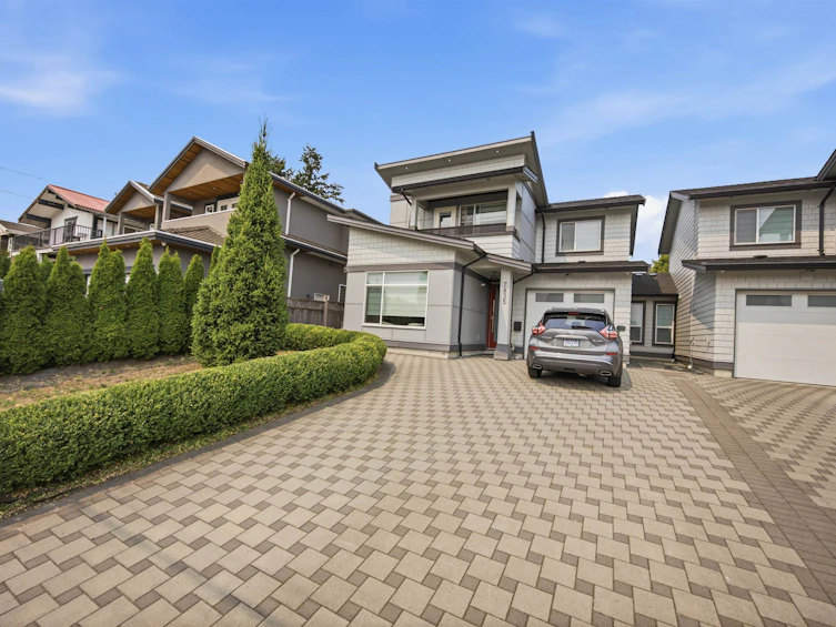 7835 12th Avenue, Burnaby, BC, V3N 2K6 - 2