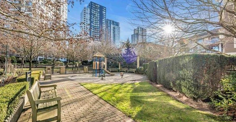 2102-5380 Oben Street, Vancouver, BC, V5R 6H7 - 16