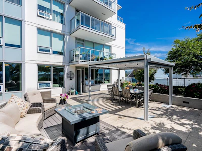 610-988 Quayside Drive - 4