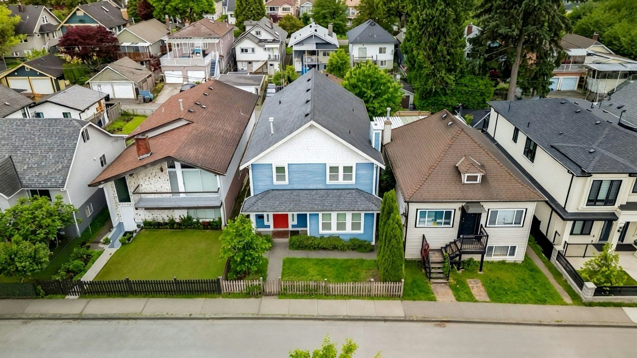 3795 Fleming Street, Vancouver, BC, V5N 3W1 - 3