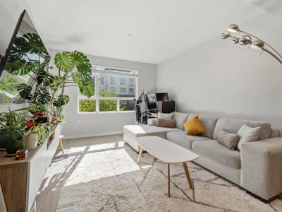 319-9213 Odlin Road - 5