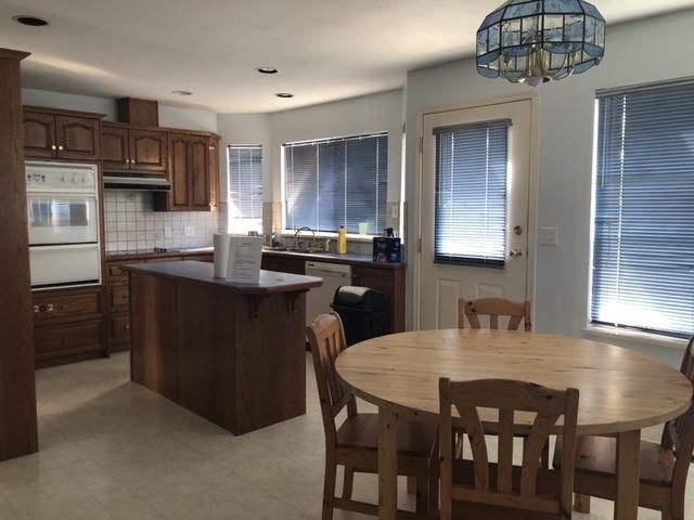 D-4864 Watling Street, Burnaby, BC, V5W 2N6 - 11