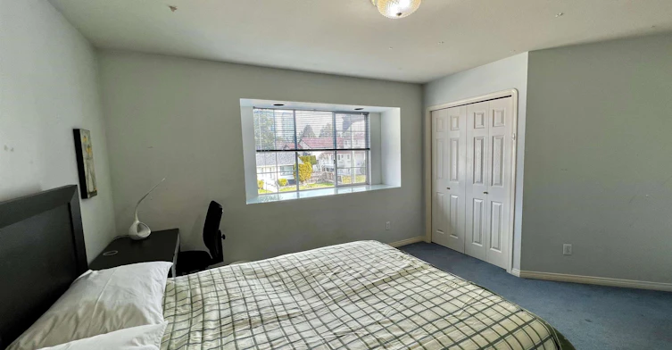 D-4864 Watling Street, Burnaby, BC, V5W 2N6 - 2