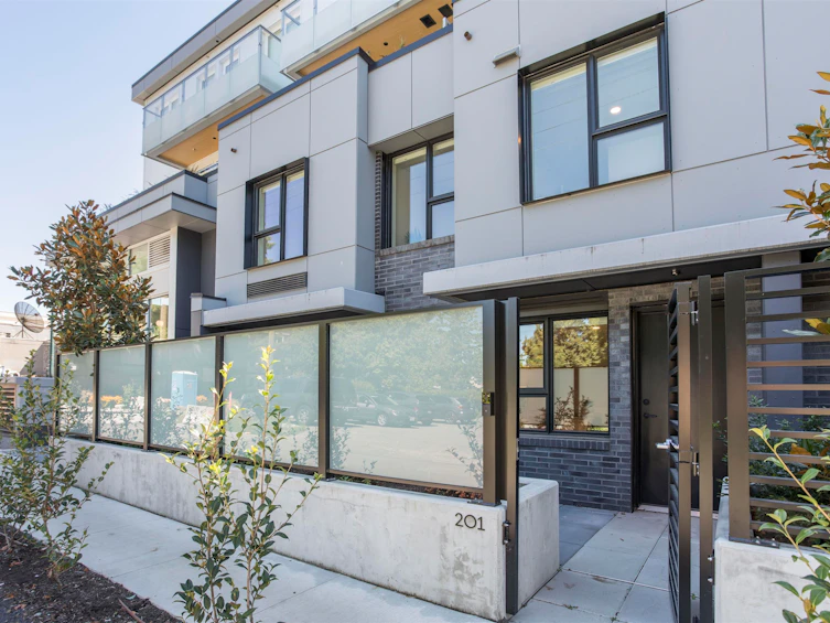 TH201-2471 St. George Street, Vancouver, BC, V5T 1W9 - 27