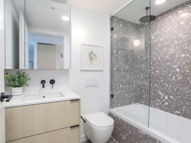 TH201-2471 St. George Street, Vancouver, BC, V5T 1W9 - 23