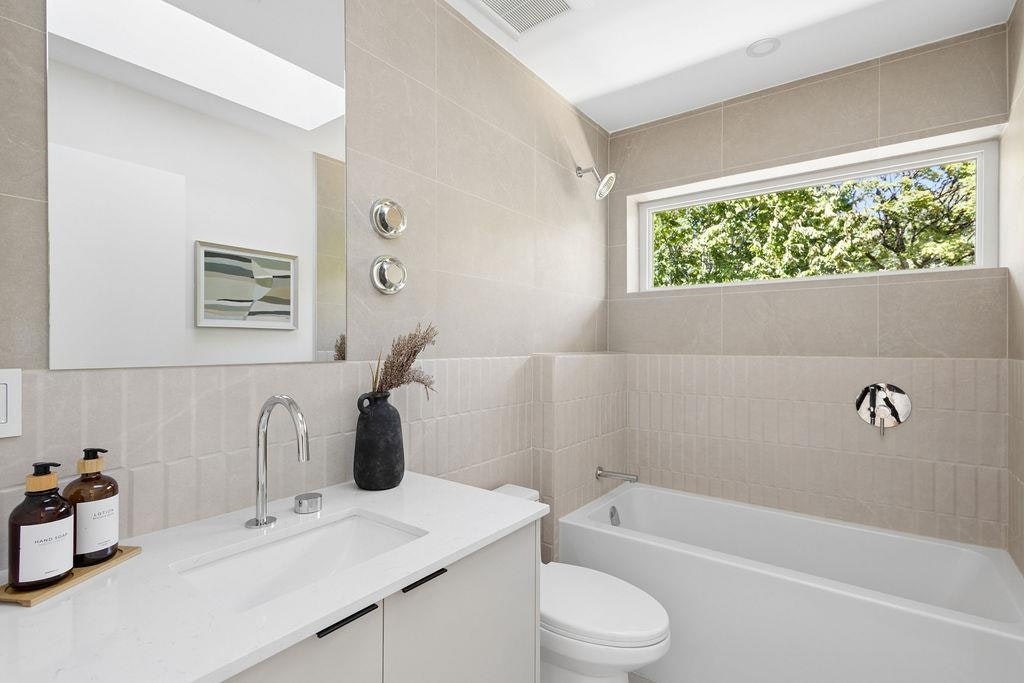 1-2124 E 8 Avenue, Vancouver, BC, V5N 1V5 - 24