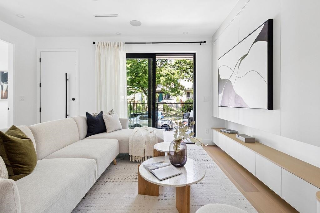 1-2124 E 8 Avenue, Vancouver, BC, V5N 1V5 - 18