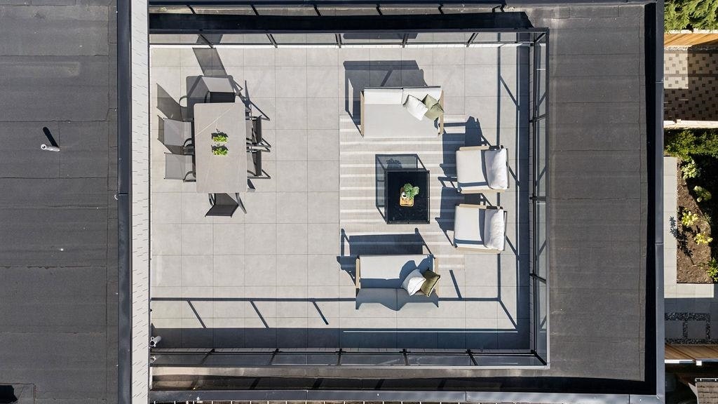 1-2124 E 8 Avenue - 3
