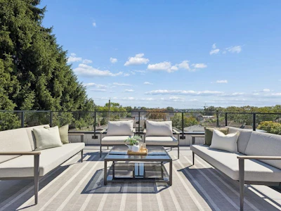 1-2124 E 8 Avenue - 2