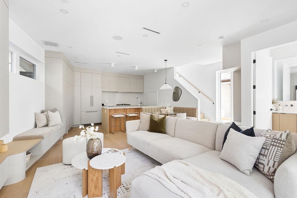 1-2124 E 8 Avenue, Vancouver, BC, V5N 1V5 - 7
