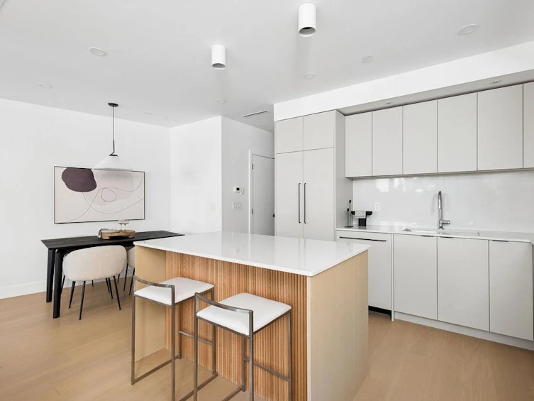2-2124 E 8 Avenue, Vancouver, BC, V5N 1V5 - 9