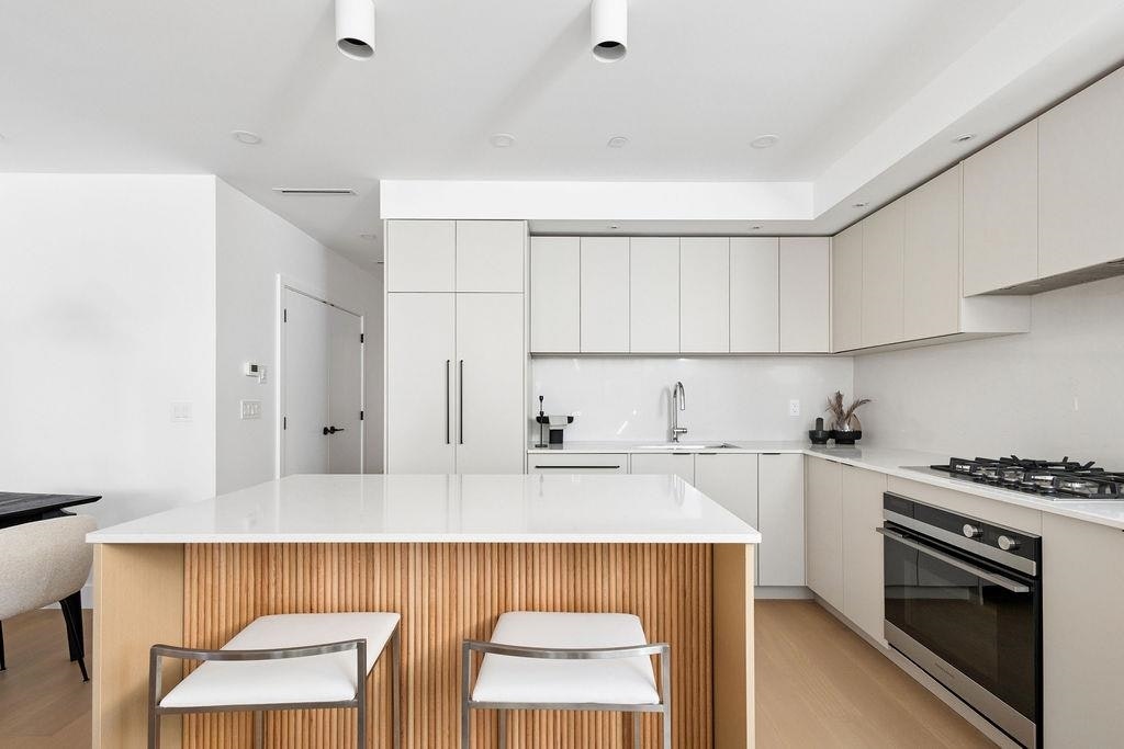 2-2124 E 8 Avenue - 5