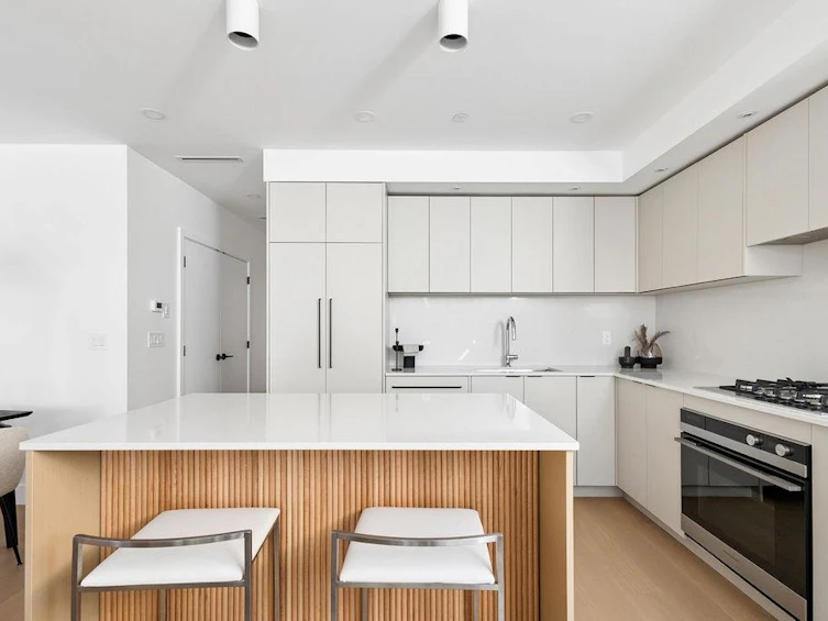 2-2124 E 8 Avenue, Vancouver, BC, V5N 1V5 - 5
