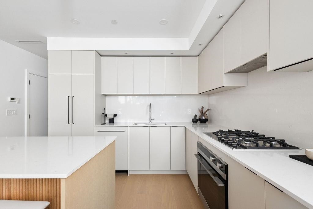 2-2124 E 8 Avenue, Vancouver, BC, V5N 1V5 - 8