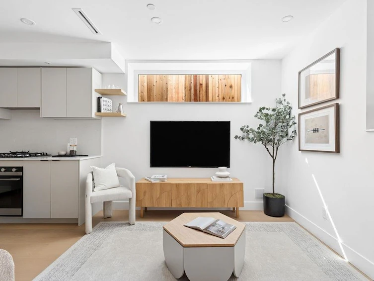 2-2124 E 8 Avenue, Vancouver, BC, V5N 1V5 - 12