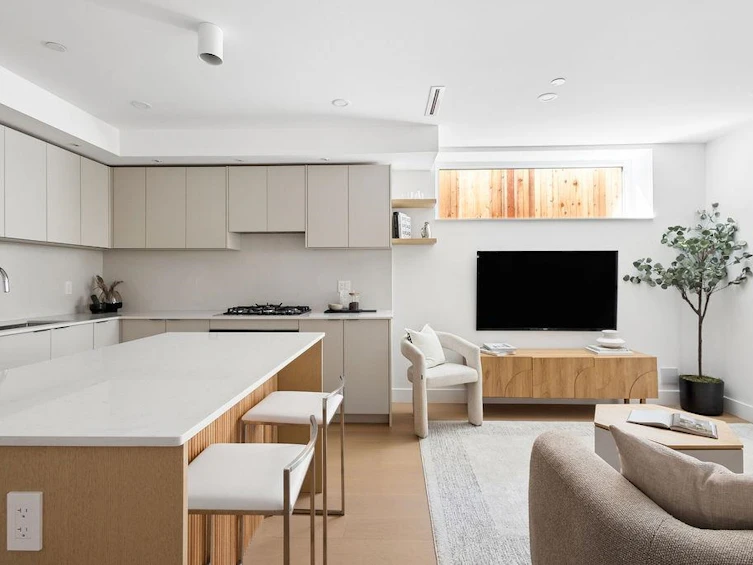 2-2124 E 8 Avenue, Vancouver, BC, V5N 1V5 - 3