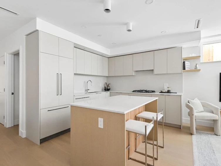 2-2124 E 8 Avenue, Vancouver, BC, V5N 1V5 - 4