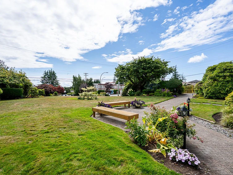 201-14957 Thrift Avenue, Surrey, BC, V4B 2K1 - 25