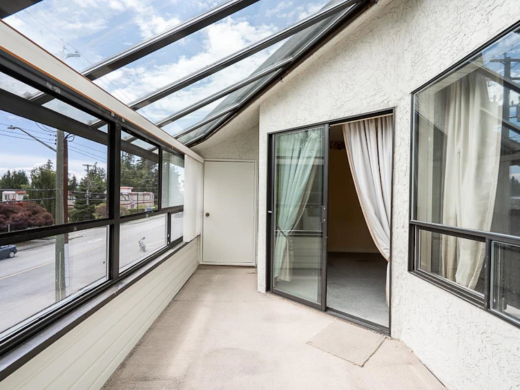 201-14957 Thrift Avenue, Surrey, BC, V4B 2K1 - 21