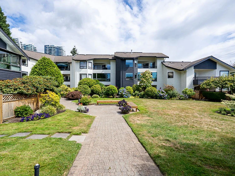 201-14957 Thrift Avenue, Surrey, BC, V4B 2K1 - 28