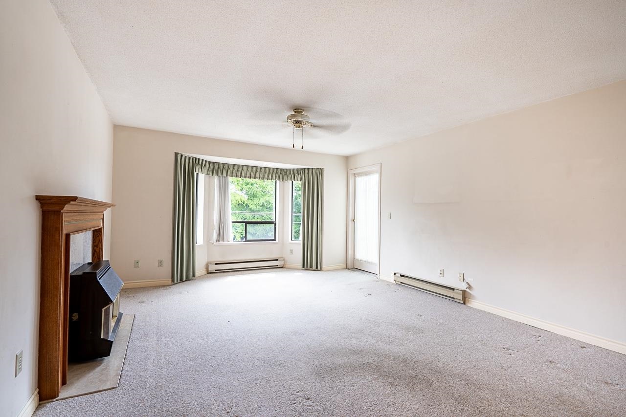 201-14957 Thrift Avenue, Surrey, BC, V4B 2K1 - 10