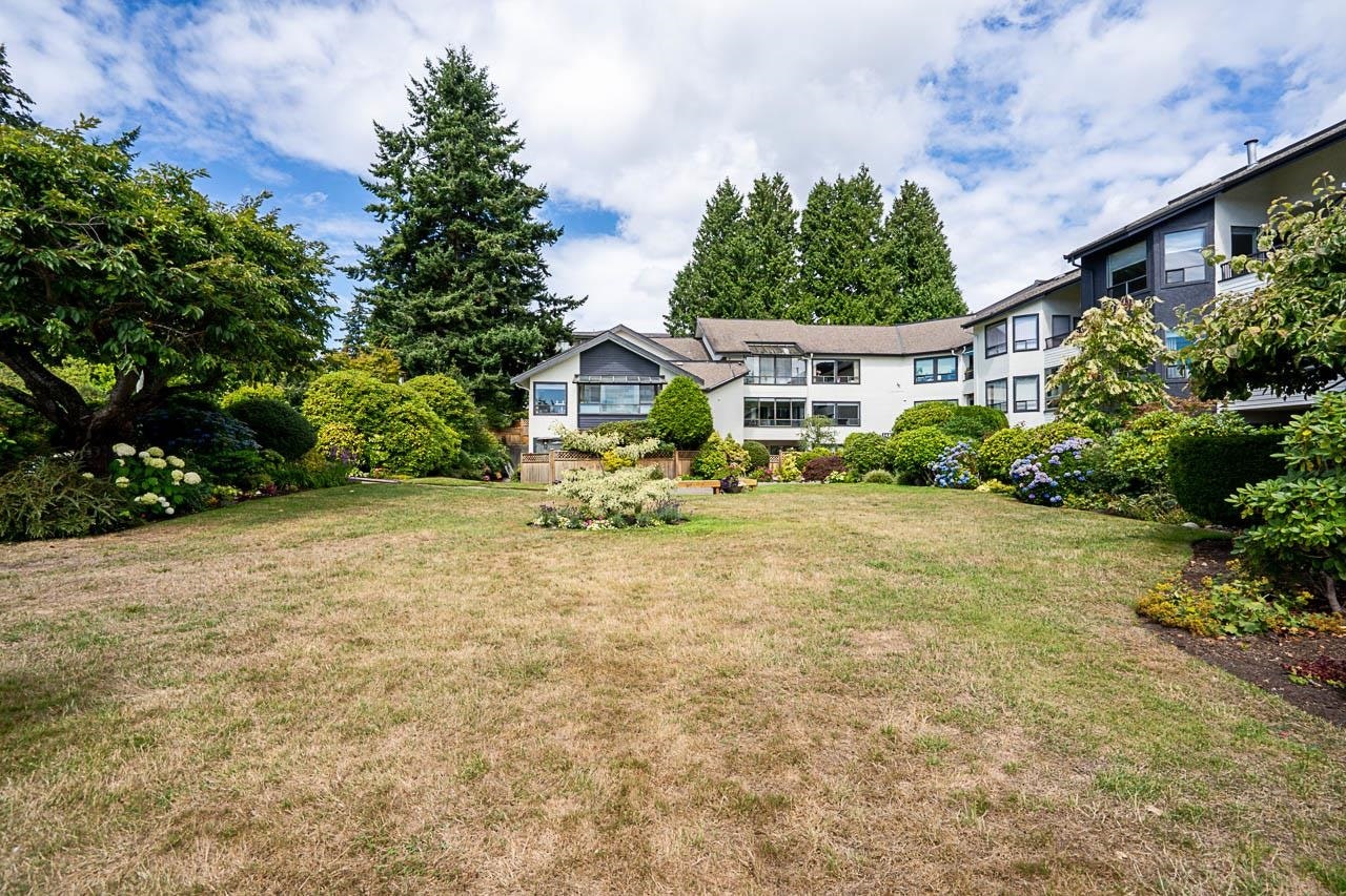 201-14957 Thrift Avenue, Surrey, BC, V4B 2K1 - 26