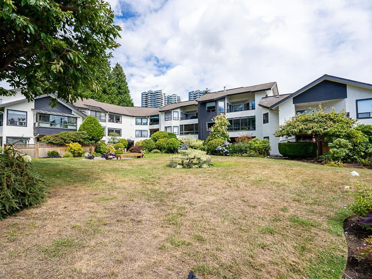 201-14957 Thrift Avenue, Surrey, BC, V4B 2K1 - 27