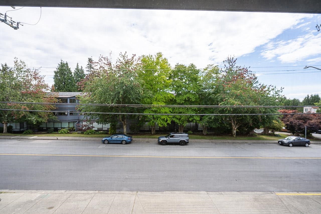 201-14957 Thrift Avenue, Surrey, BC, V4B 2K1 - 23
