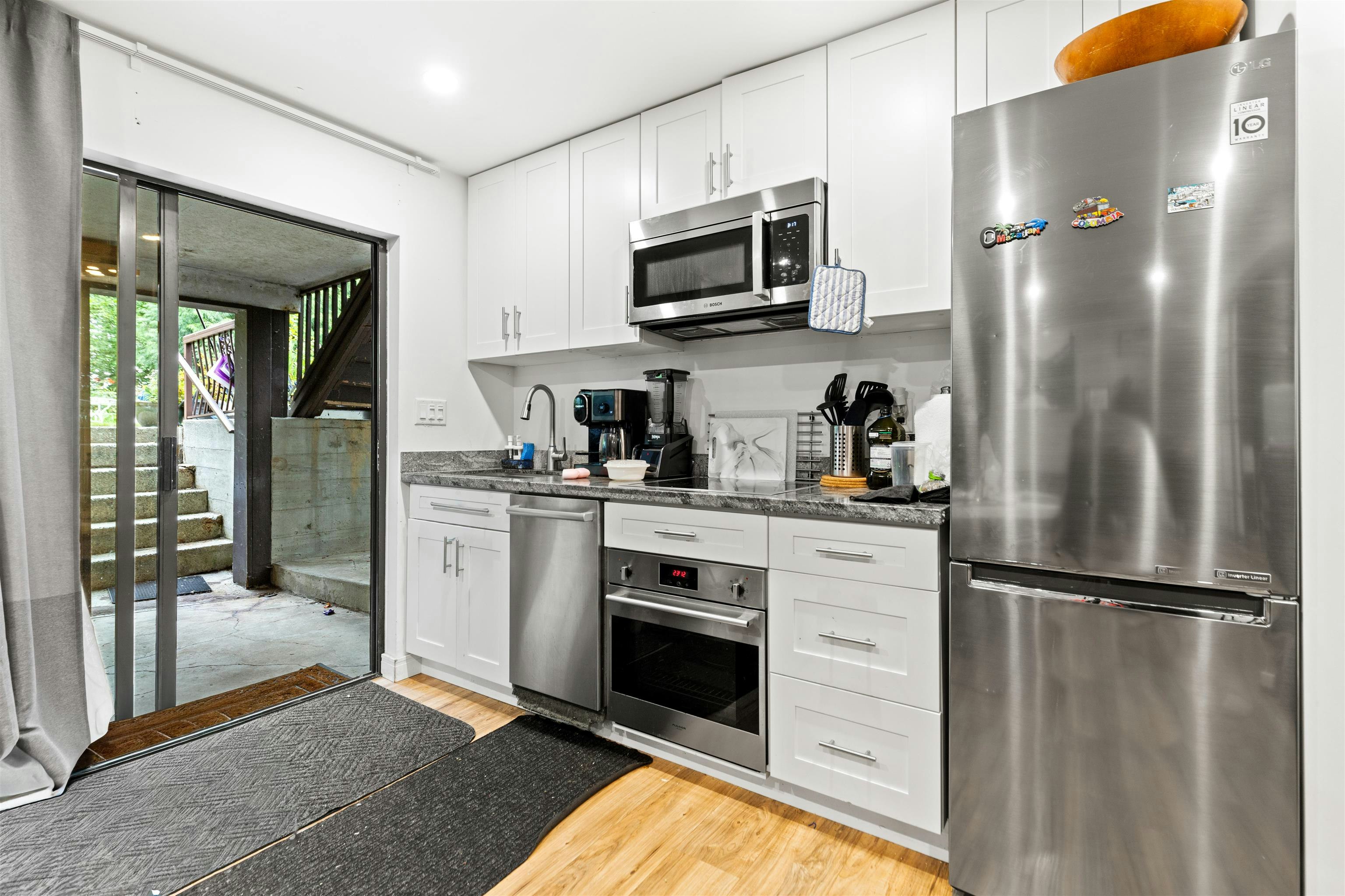 7995 Woodhurst Drive, Burnaby, BC, V5A 4C6 - 26
