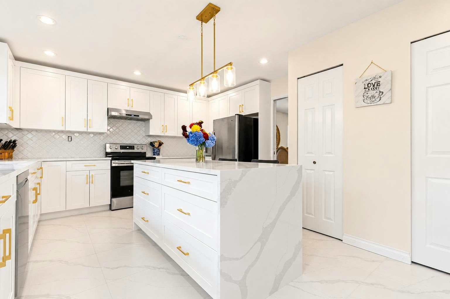 7995 Woodhurst Drive, Burnaby, BC, V5A 4C6 - 8