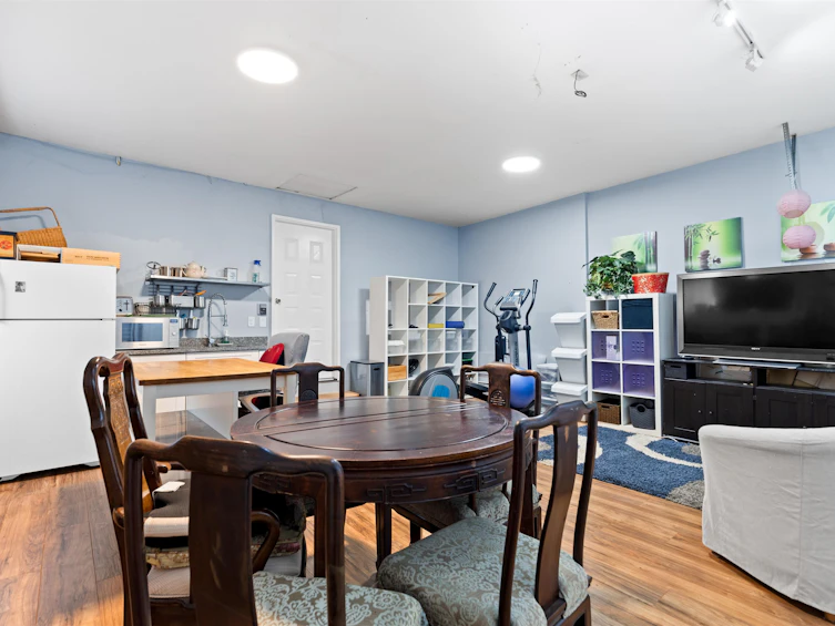 7995 Woodhurst Drive, Burnaby, BC, V5A 4C6 - 21