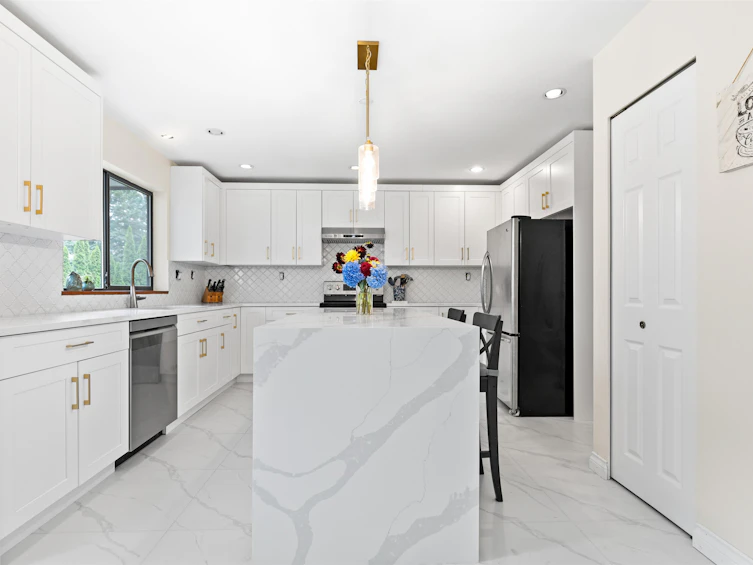 7995 Woodhurst Drive, Burnaby, BC, V5A 4C6 - 9