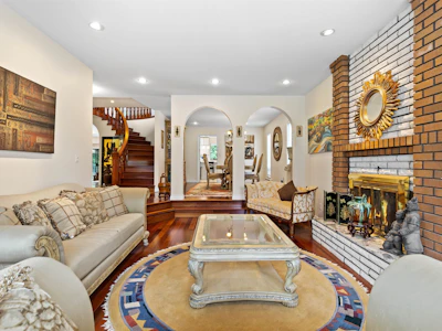 7995 Woodhurst Drive - 5