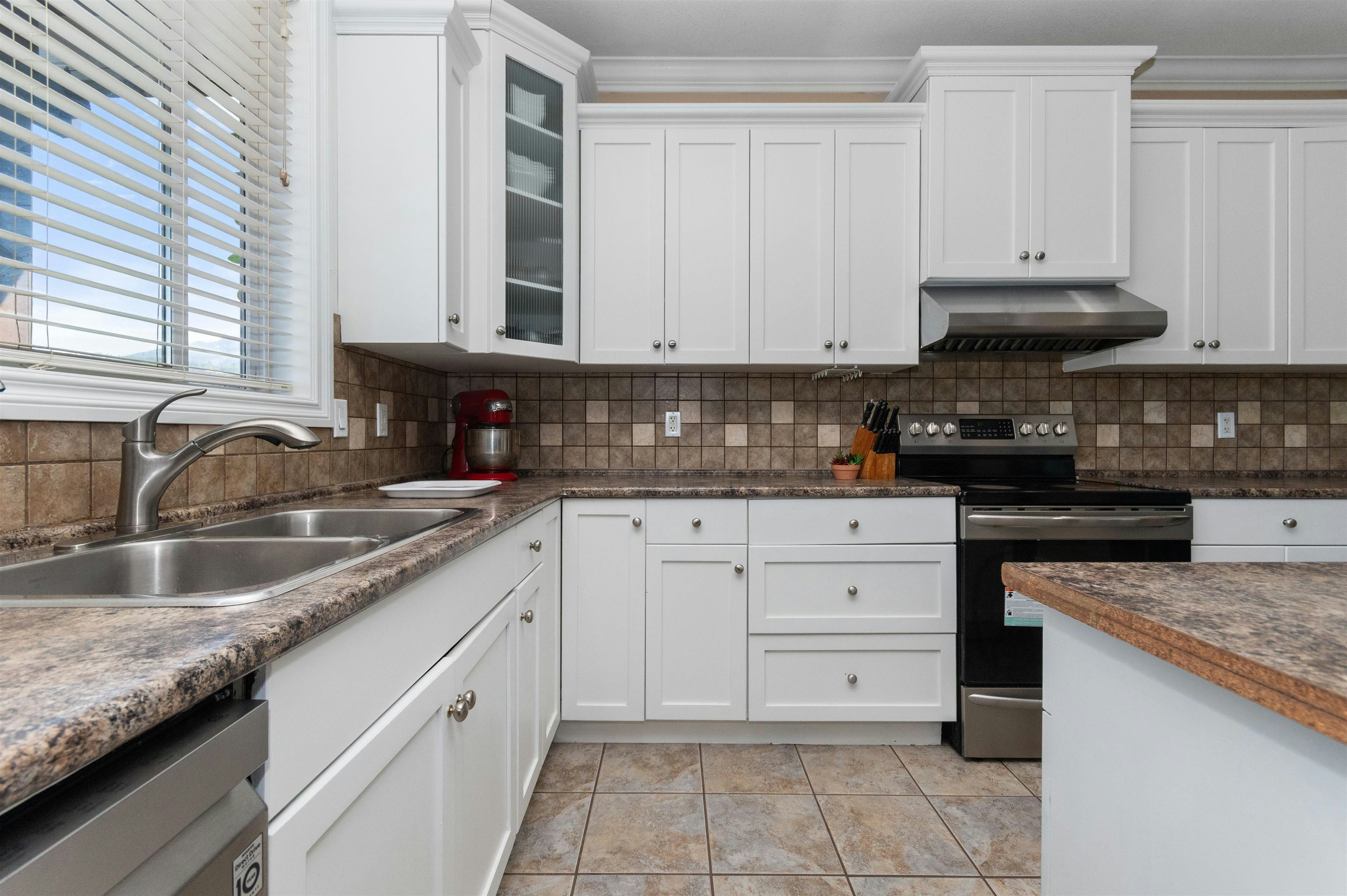 6556 Lavender Place, Chilliwack, BC, V2R 0H5 - 10