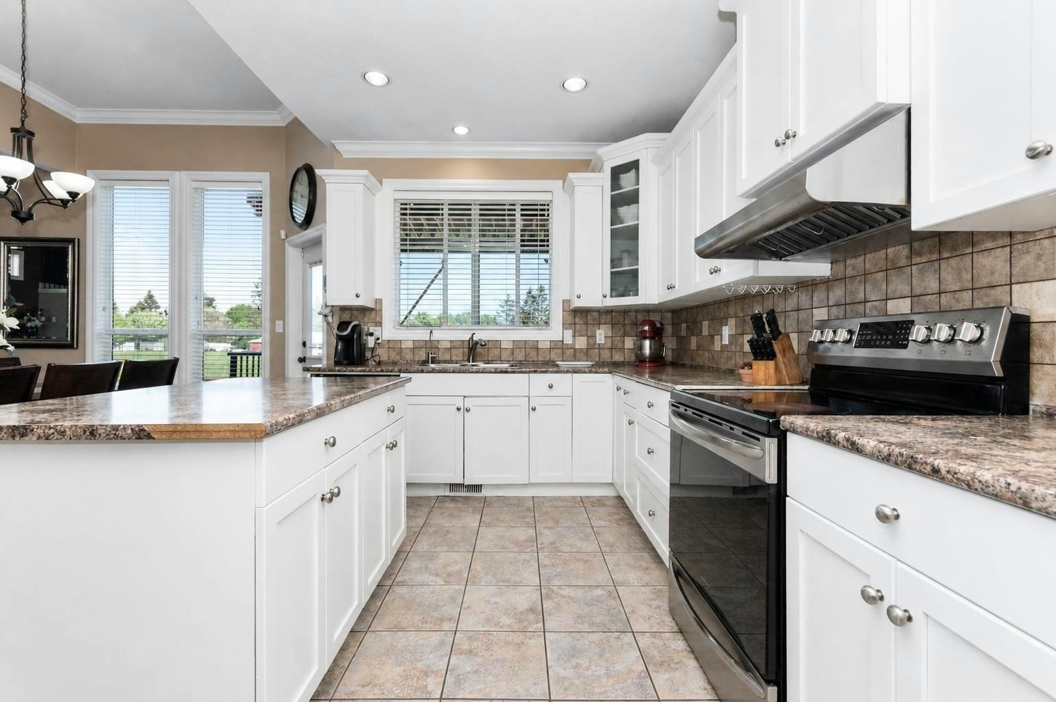 6556 Lavender Place, Chilliwack, BC, V2R 0H5 - 11