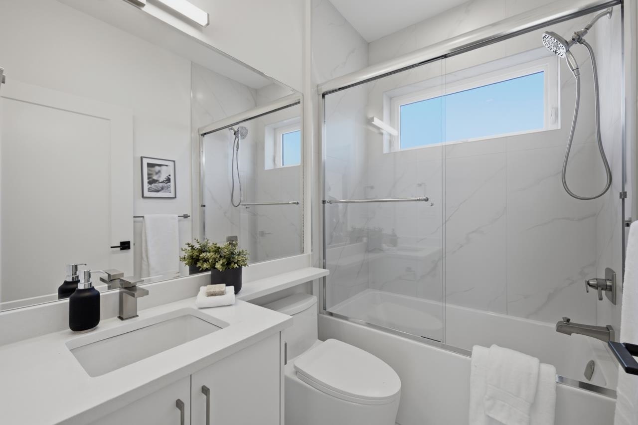 1-3018 E 19th Avenue, Vancouver, BC, V5M 2S9 - 17