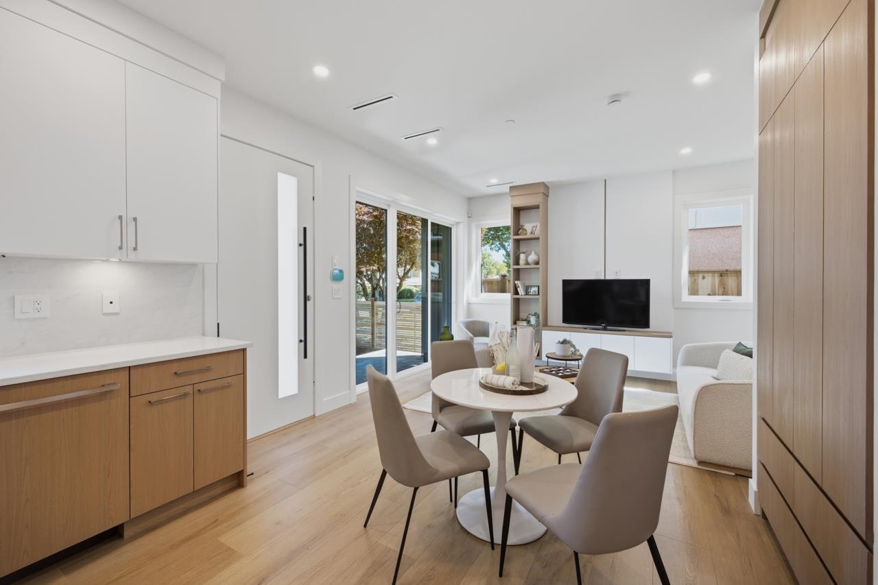 1-3018 E 19th Avenue, Vancouver, BC, V5M 2S9 - 8