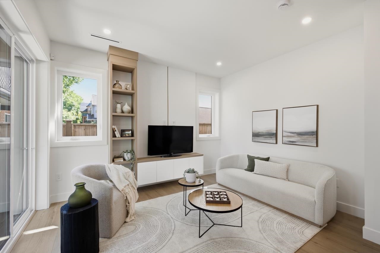 1-3018 E 19th Avenue - 3