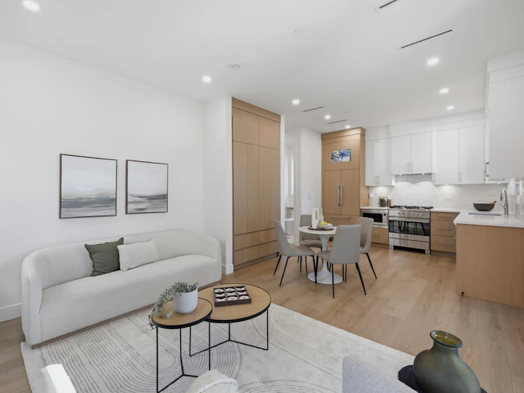 1-3018 E 19th Avenue, Vancouver, BC, V5M 2S9 - 5