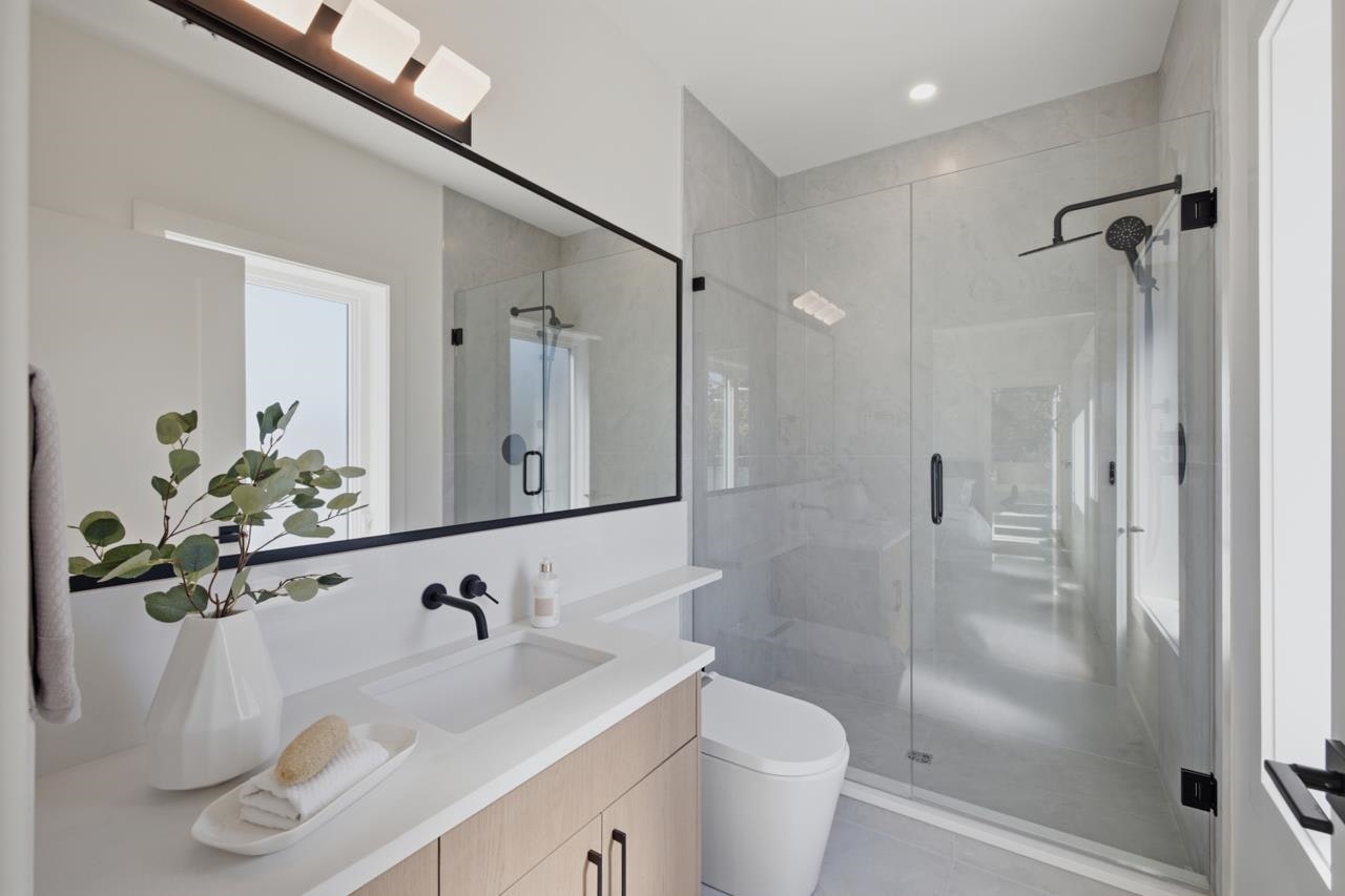3016 E 19th Avenue, Vancouver, BC, V5M 2S9 - 18