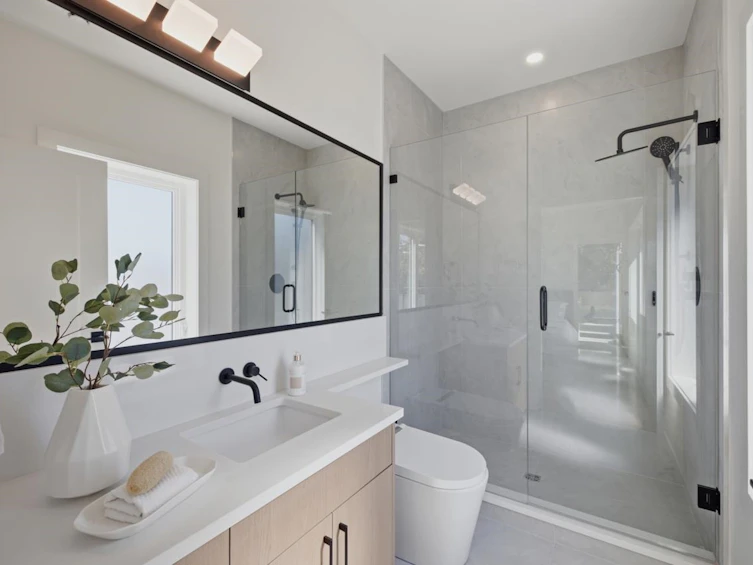 3016 E 19th Avenue, Vancouver, BC, V5M 2S9 - 18