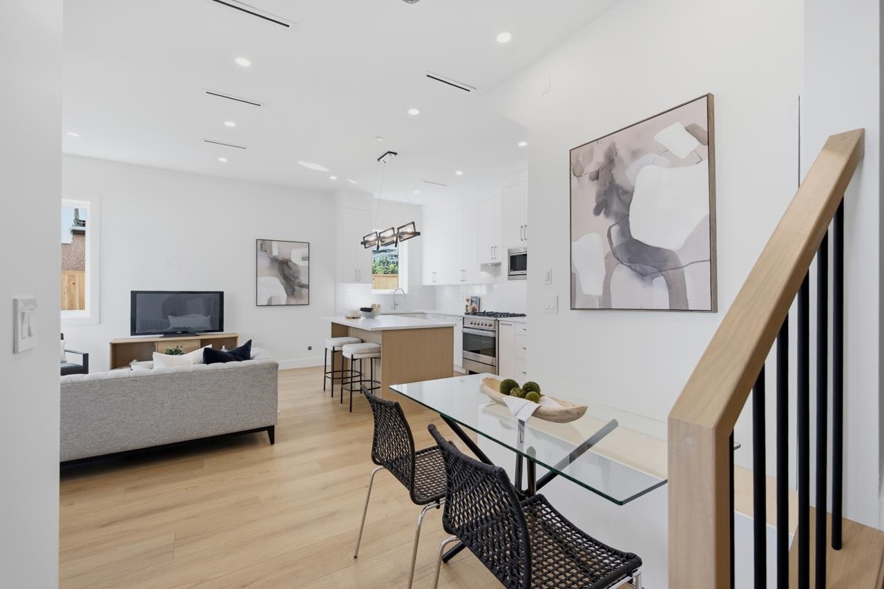 3016 E 19th Avenue, Vancouver, BC, V5M 2S9 - 9