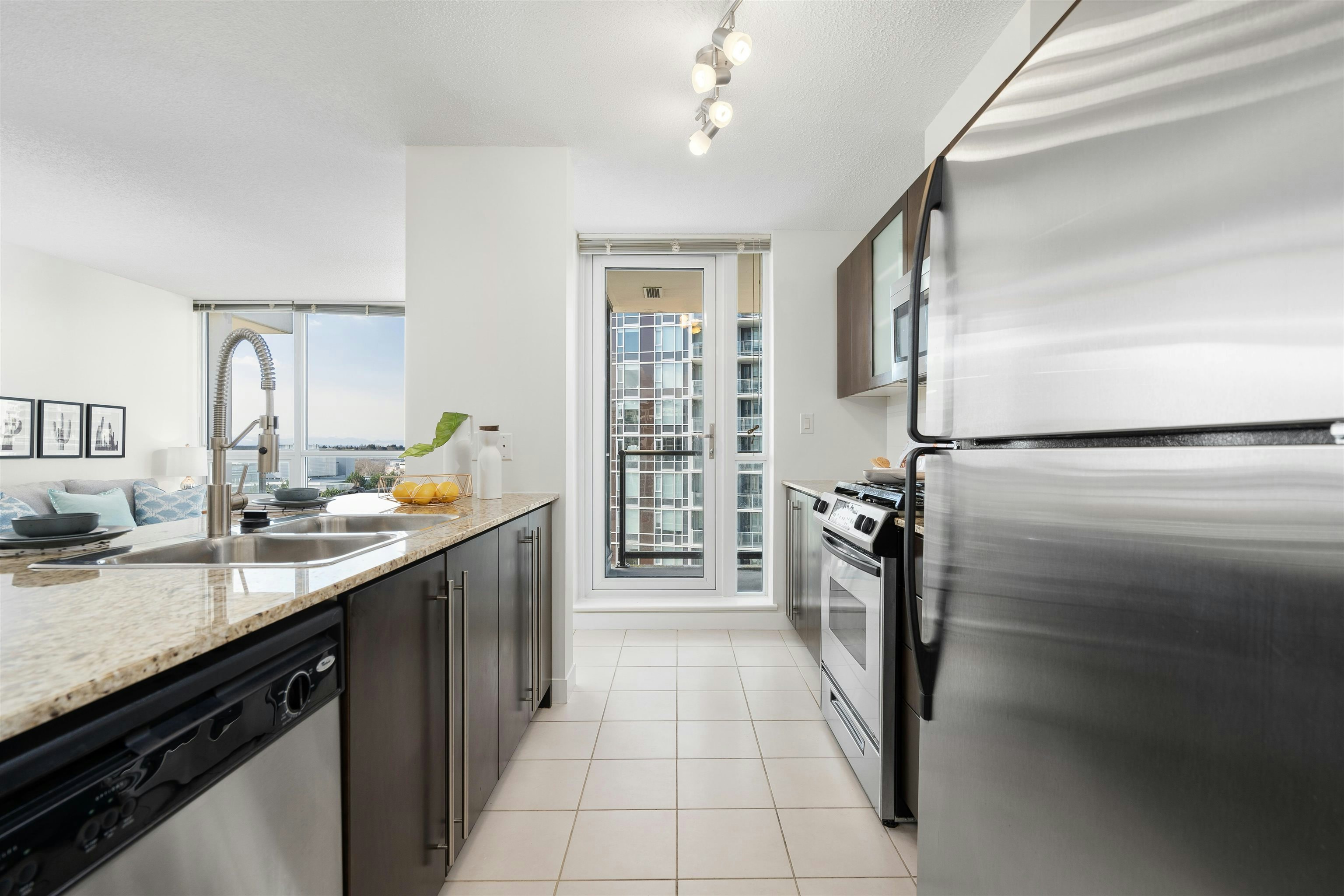 1001-7555 Alderbridge Way, Richmond, BC, V6X 4L3 - 10