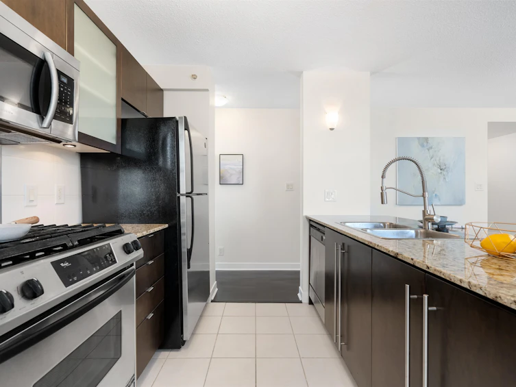 1001-7555 Alderbridge Way, Richmond, BC, V6X 4L3 - 11