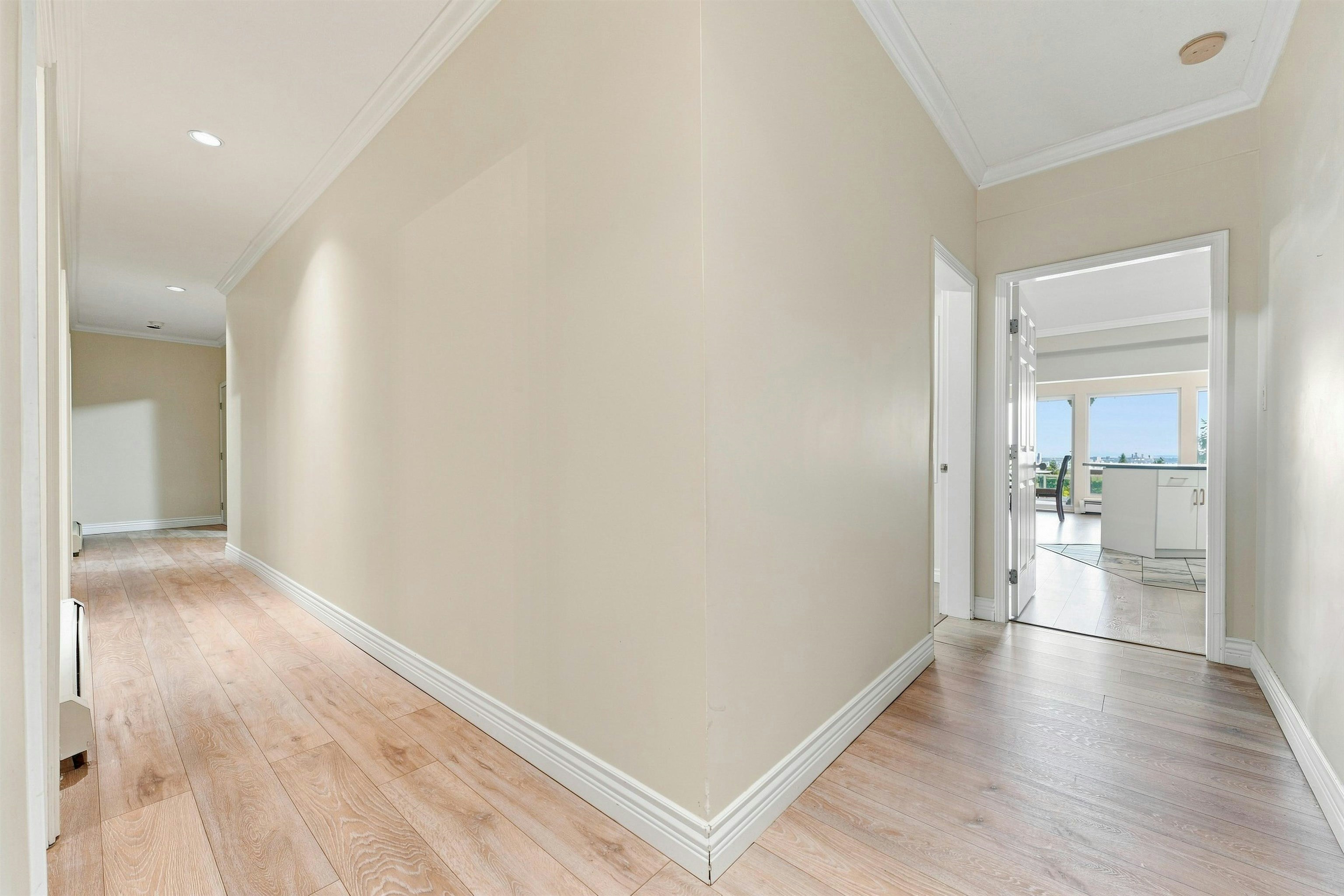 Lower-2426 Westhill Court, West Vancouver, BC, V7S 3A5 - 15