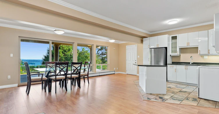 Lower-2426 Westhill Court, West Vancouver, BC, V7S 3A5 - 5