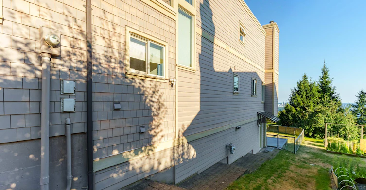 Lower-2426 Westhill Court, West Vancouver, BC, V7S 3A5 - 10