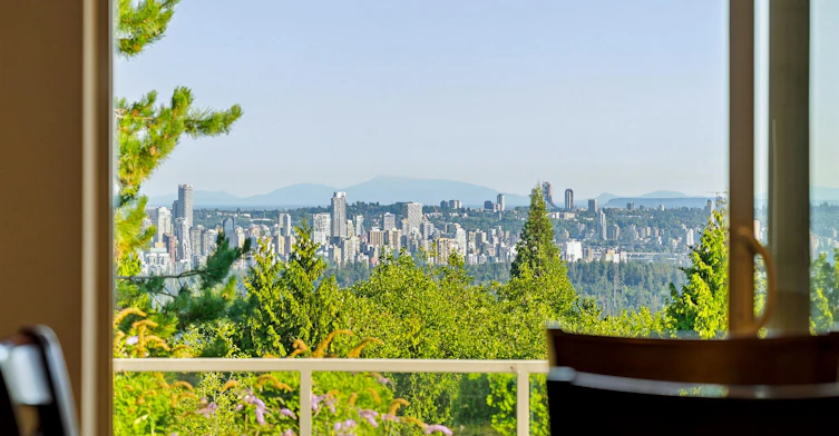 Lower-2426 Westhill Court, West Vancouver, BC, V7S 3A5 - 2