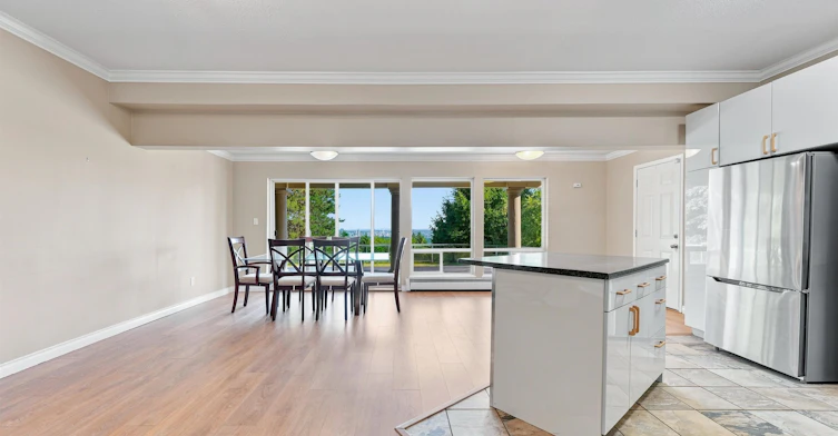 Lower-2426 Westhill Court, West Vancouver, BC, V7S 3A5 - 8