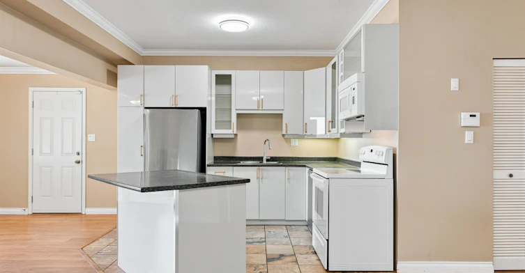 Lower-2426 Westhill Court, West Vancouver, BC, V7S 3A5 - 14